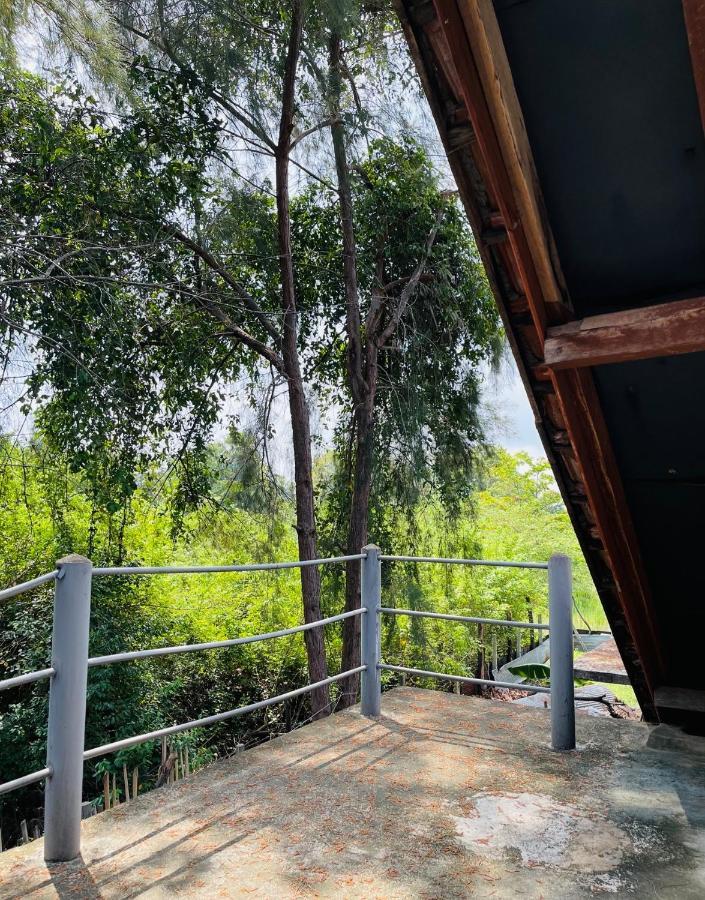 New Roy Guest House 卡尔库达 外观 照片